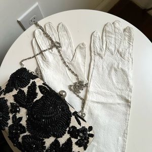 Club Monaco White Leather Gloves